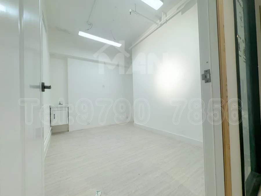 D18
駱駝漆大廈 1座
Camel Paint Building Block 1 MANHKCOM 工廈租盤 觀塘租盤 觀塘租工作室 觀塘網店出租 觀塘多用途工作室出租 租觀塘樓上舖 觀塘工廈出租 觀塘工作室出租 觀塘studio出租 觀塘分租單位 租觀塘工作室 觀塘樓上網店出租 觀塘租樓上舖 觀塘樓上舖出租