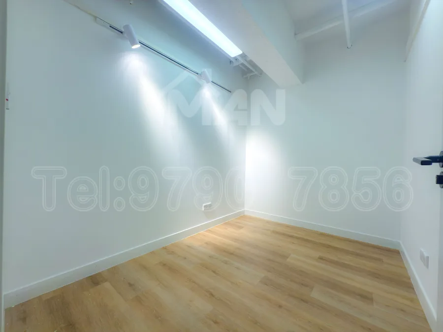 Rm.25 世貿大樓 World Interests Building MANHKCOM 工廈租盤 觀塘租盤 觀塘租工作室 觀塘網店出租 觀塘多用途工作室出租 租觀塘樓上舖 觀塘工廈出租 觀塘工作室出租 觀塘studio出租 觀塘分租單位 租觀塘工作室 觀塘樓上網店出租 觀塘租樓上舖 觀塘樓上舖出租