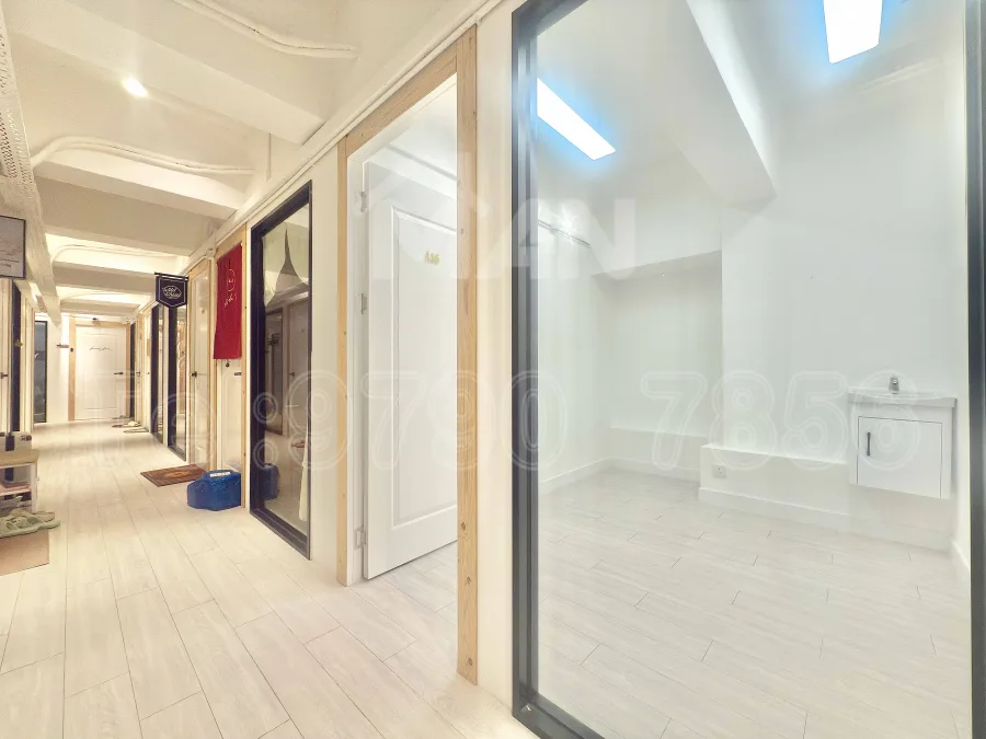 Rm.A16 世貿大樓 World Interests Building MANHKCOM 工廈租盤 觀塘租盤 觀塘租工作室 觀塘網店出租 觀塘多用途工作室出租 租觀塘樓上舖 觀塘工廈出租 觀塘工作室出租 觀塘studio出租 觀塘分租單位 租觀塘工作室 觀塘樓上網店出租 觀塘租樓上舖 觀塘樓上舖出租