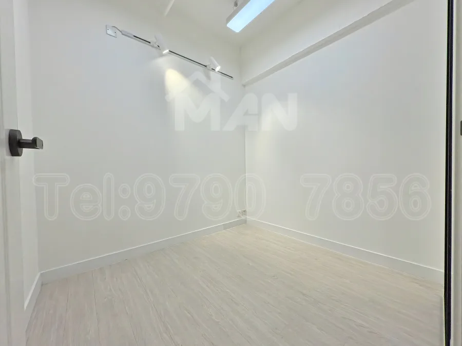 Rm.B31 萬年工業大廈 Manning Industrial Building MANHKCOM 工廈租盤 觀塘租盤 觀塘租工作室 觀塘網店出租 觀塘多用途工作室出租 租觀塘樓上舖 觀塘工廈出租 觀塘工作室出租 觀塘studio出租 觀塘分租單位 租觀塘工作室 觀塘樓上網店出租 觀塘租樓上舖 觀塘樓上舖出租